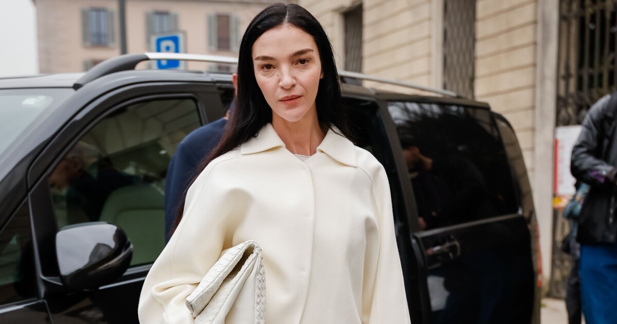 5 стильных сочетаний лоферов со сп skirt в этом сезоне