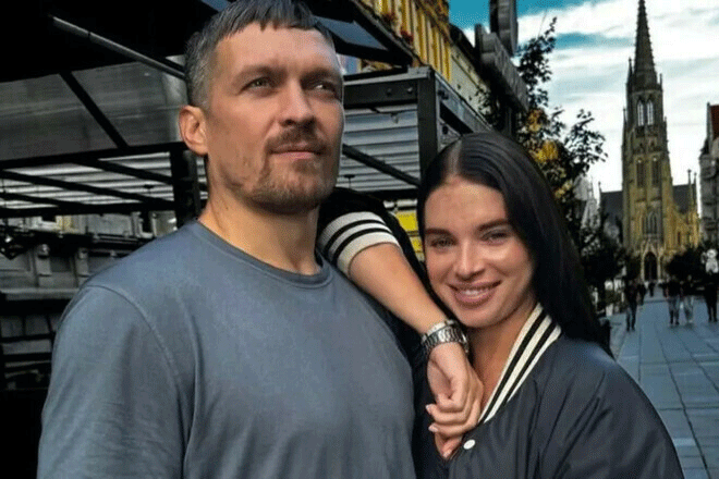Катерина Усик зачарувала мережу ніжними фото біля моря