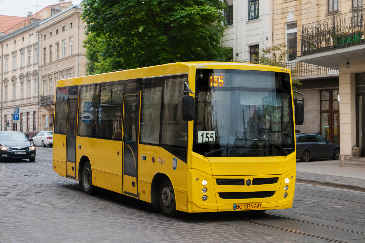 155 автобус (Автостанція №6 - м. Глиняни) на фоні Львів