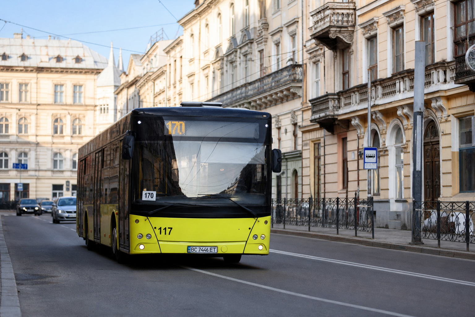170 автобус (Автостанція №3 - Містечко (через с. Керниця)) на фоні Львів